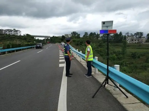 桂林高速公路钢护栏