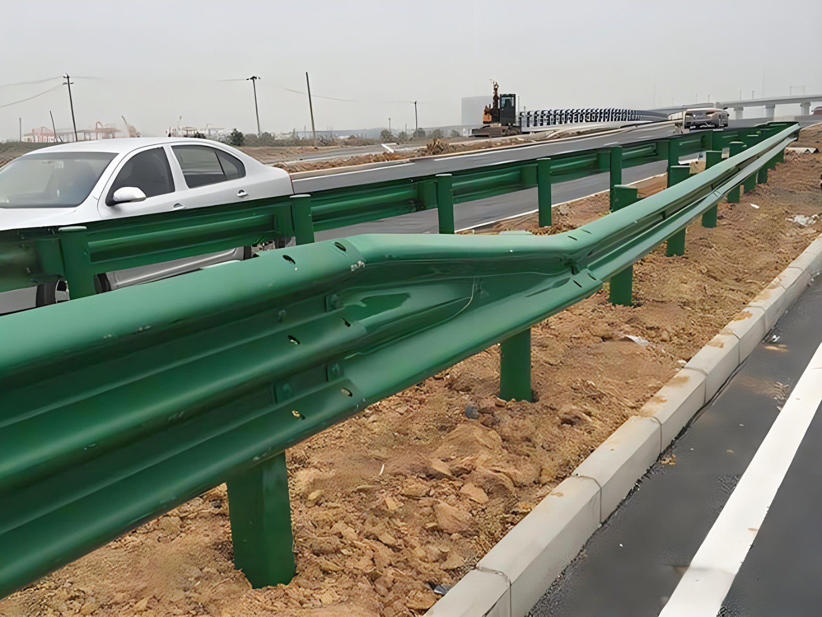 桂林高速波形护栏板日常维护方案确保道路安全新举措
